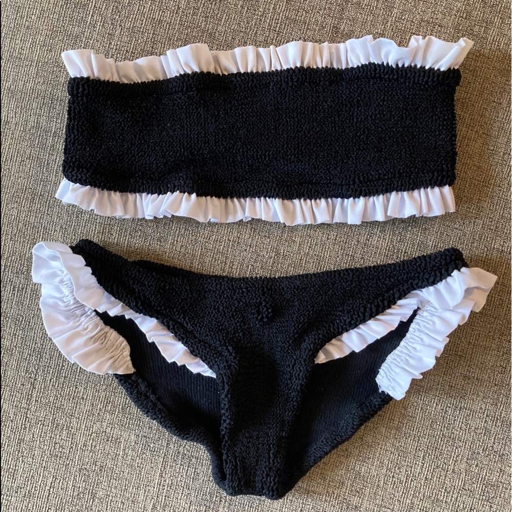 Hunza G searsucker ruffles bikini